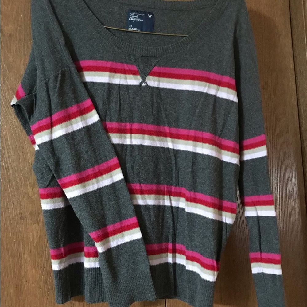 American Eagle Large Sweater